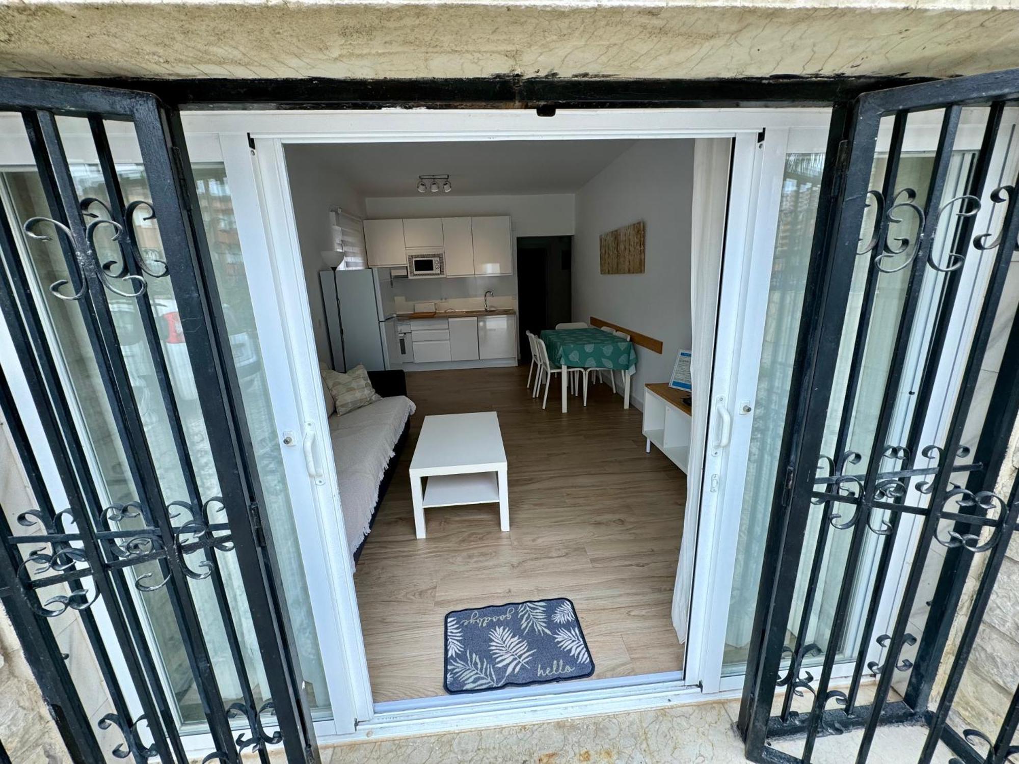 Villa Ana Apartments Бенидорм Екстериор снимка